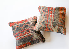 Load image into Gallery viewer, Pair of Turkish Wool Rug
Pillows 16in × 16in
